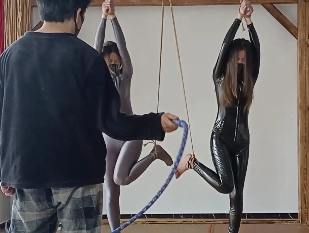 双女，女烈，鞭刑-1