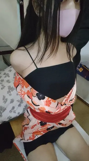 浴衣白瘦幼欧式直臂紧缚调教（裸足tk+欧式直臂+蒙眼堵嘴）-4