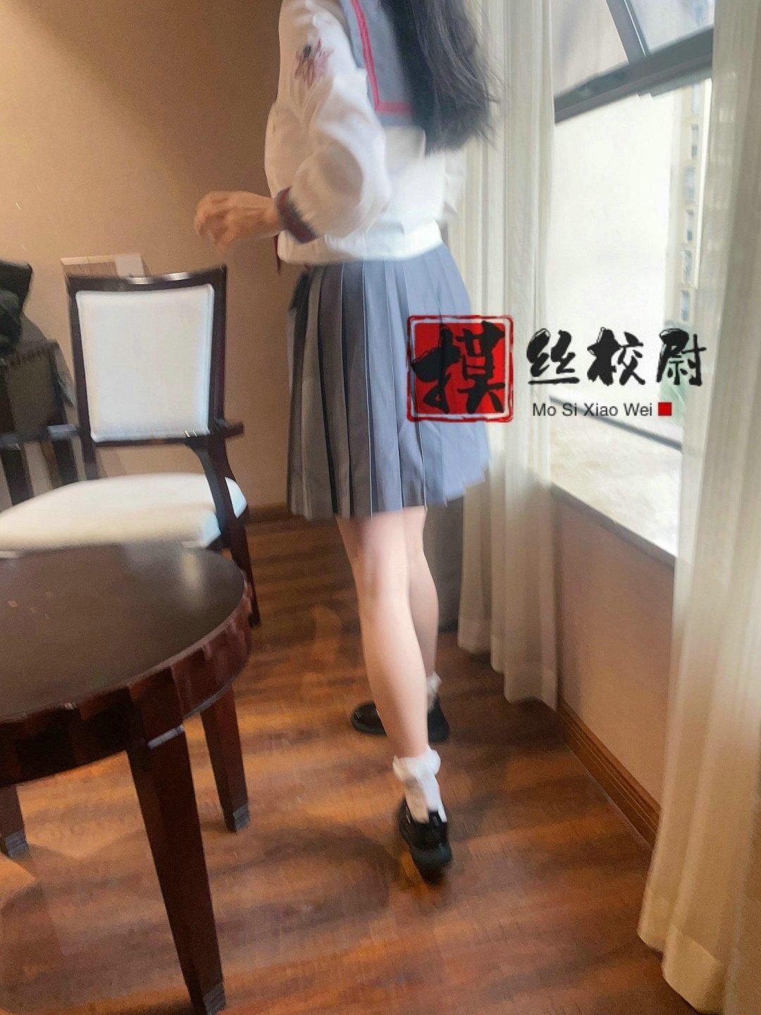 精品约足之闻舔JK少女的棉袜玉足！-3