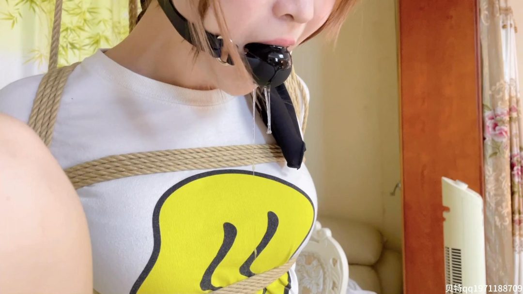 贝特原创定拍 倩倩双环口环加两种深喉口塞调教 直臂单脚吊 柠檬汁刺激-3
