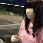 饭后穿zentai散步吸引路人眼球