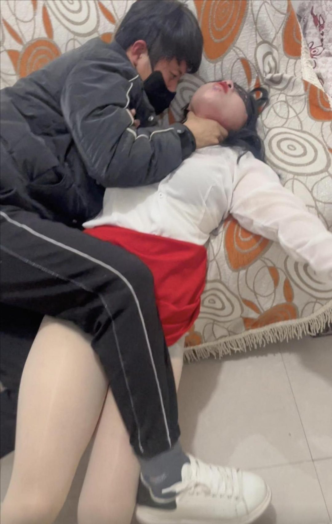 女主儿子在学校被人霸陵-3 女主儿子在学校被人霸陵-3