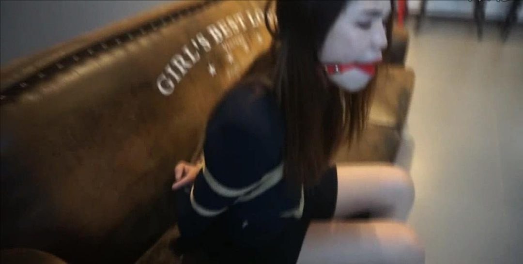 绝对女神范，绝对性感诱惑。好不好自己看截图，我不多说。 还有，女神是全程着丝袜的，喜欢丝袜的绝对不能错过。-4