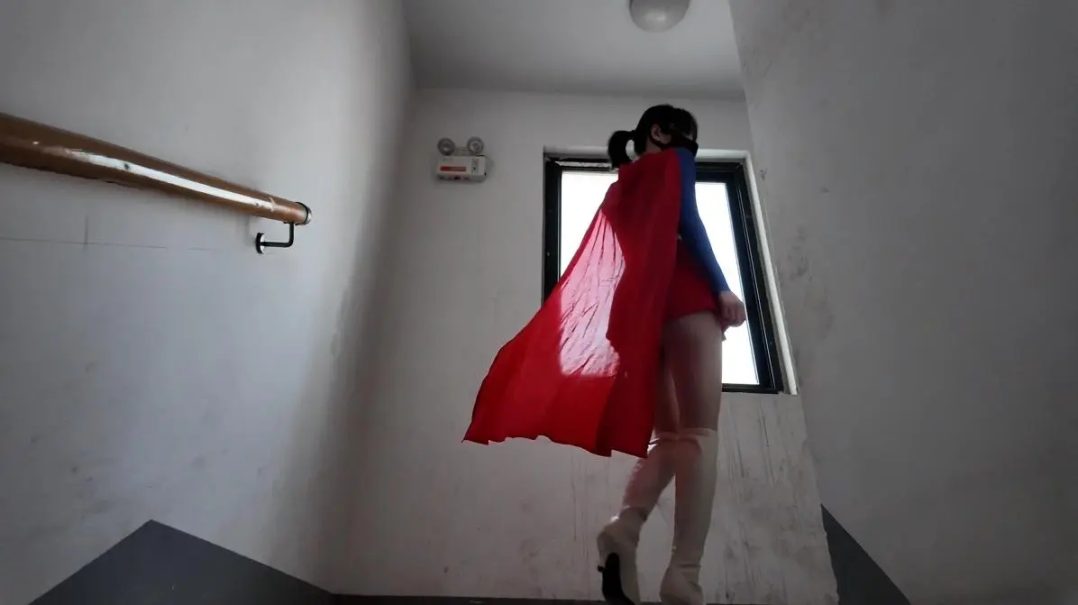 （象人出品）女超人行刑-1