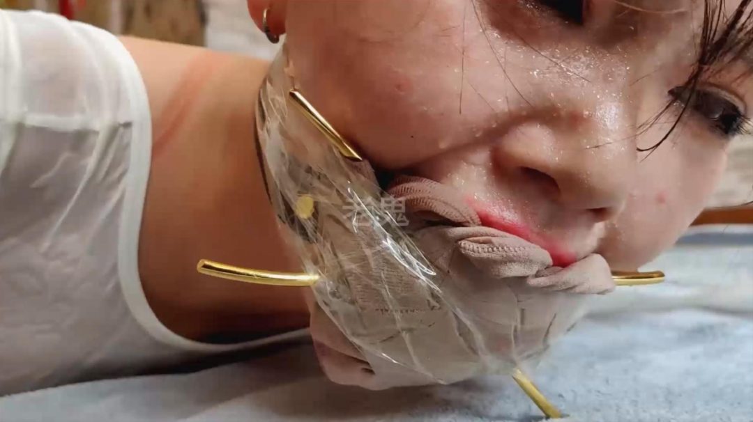 初心制作《闷热汗湿监禁折磨下集》【空姐重口原味丝袜堵嘴/酷暑放置/汗透/欧式驷马】-1 初心制作《闷热汗湿监禁折磨下集》【空姐重口原味丝袜堵嘴/酷暑放置/汗透/欧式驷马】-1