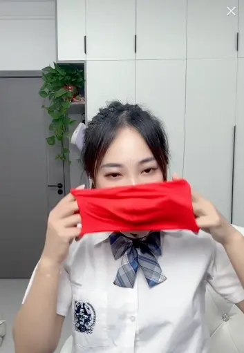 鱼糯糯 白丝女主播丝巾扎带自缚堵嘴蒙面-4