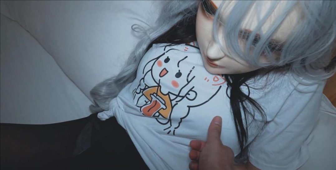 coser圈漂亮妹子，慢慢引导，胶带封嘴再头套kigurumi头壳，捆绑后就由不得自己咯……-6