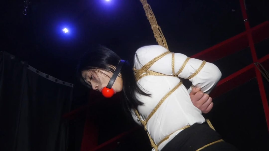 女M被戴上超级大口球-4
