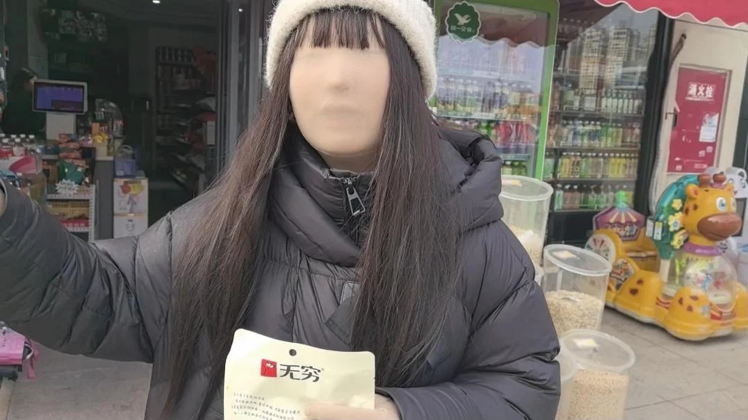 社交悍匪小晓腿部穿入ZENTAI跳广场舞 商店购物 买气球 可能确实是我胆儿小…她冲下车去跳舞那一刻我人都麻了-5
