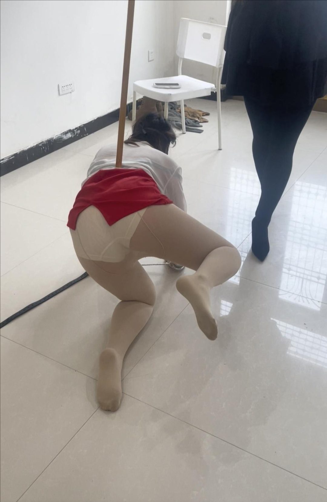 一个新的母狗入圈过程-3