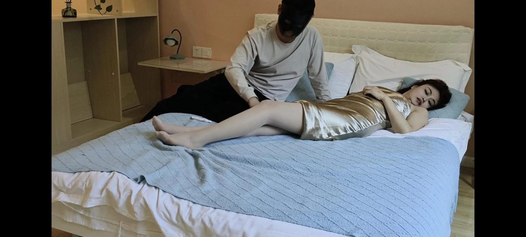 JS定制——长腿肉丝美女露楠的屈服-1