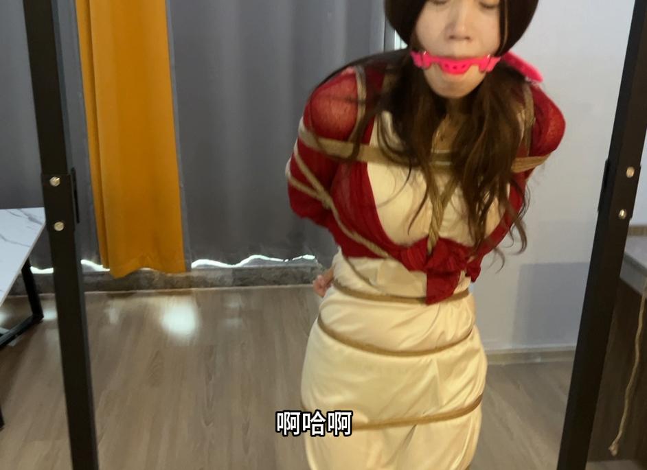《我的继母》 丹丹出演 吊缚站立口水流不停。-3