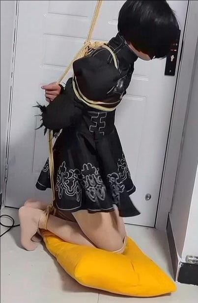伪娘肉丝JK/连衣裙捆绑-9