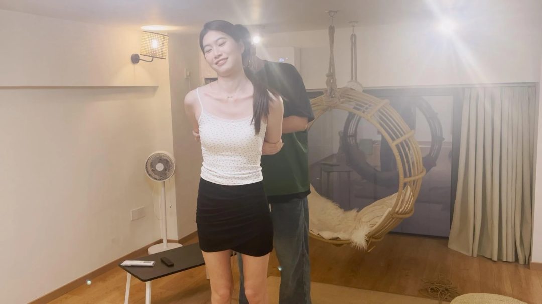 定拍奥特曼新模：爱笑的舞蹈生捆绑放置独自在阁楼罚站一小时-3