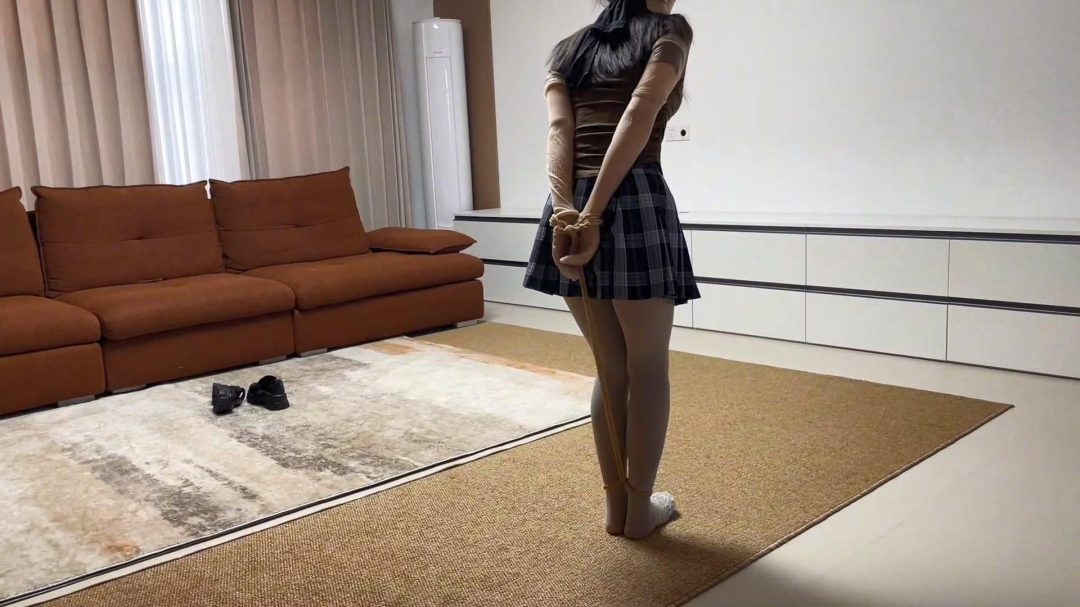 DID剧情片《租房有风险》（下）恩可主演，女孩被长时间捆绑监禁+酷刑折磨，榨干所有财产，被加固捆绑的她能否逃出生天？-18