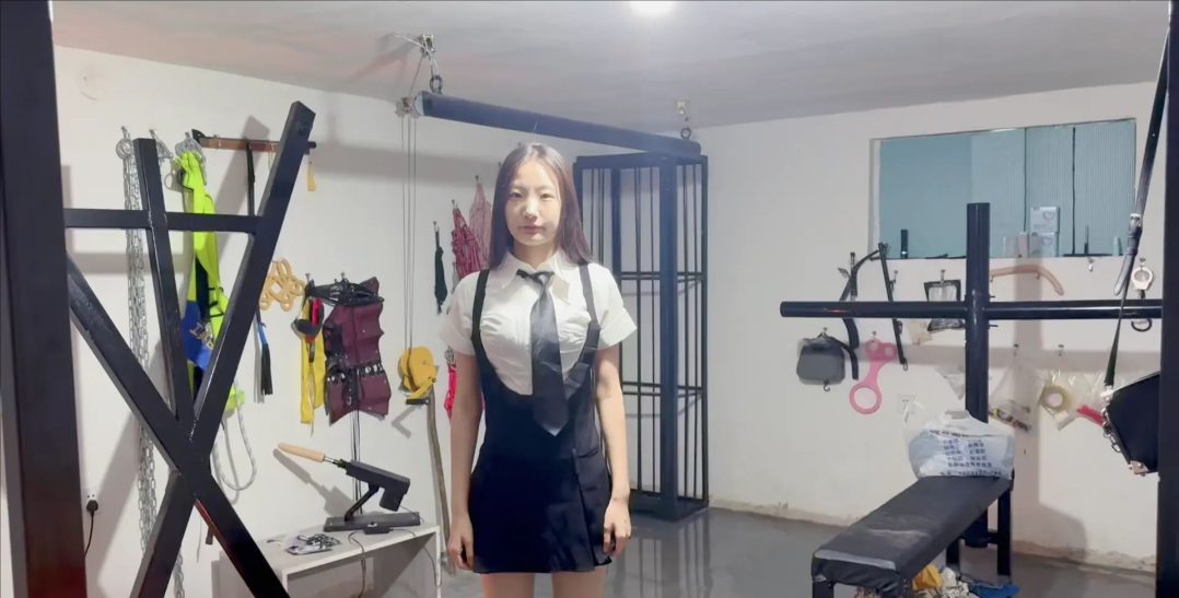 JK学姐/开腿吊缚/电击/滴蜡/Z息/崩溃放置-11 JK学姐/开腿吊缚/电击/滴蜡/Z息/崩溃放置-11