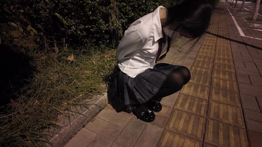 新人少萝妹子霜喵 捆绑户外调教 悦耳萝莉音耳边姣川 对话声音都颤抖了 专业麦克风嘴边采音戴耳机犹如妹子在身边 梦婷亲妹上场效果超好-3