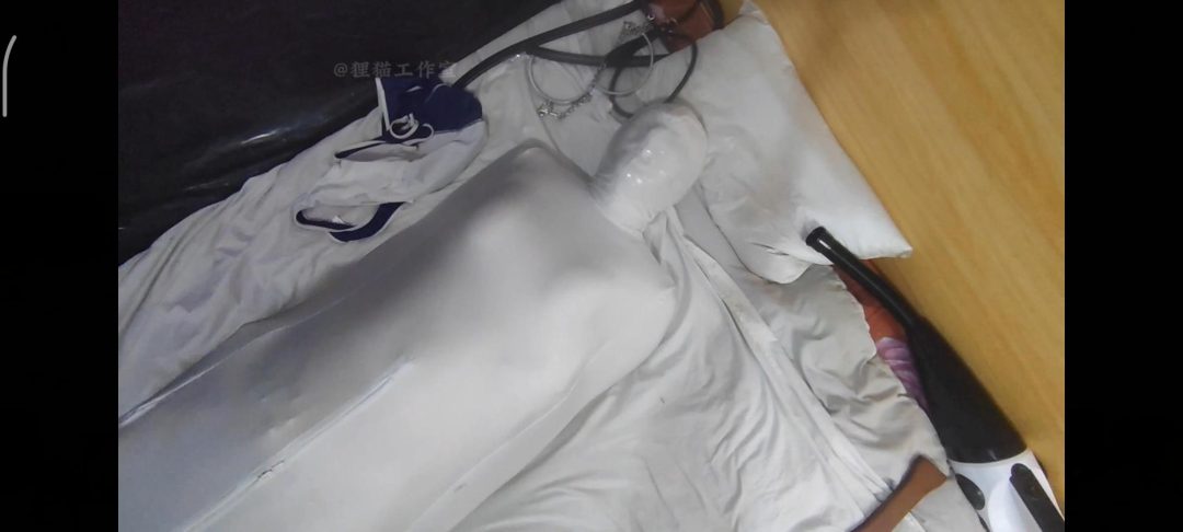 头部9层头套的每次长达数分钟的封闭式丝袜全包(6层头套,一层胶带封闭,一层乳胶头套,再加一层丝袜)+束腰+龟甲缚 上篇-2 头部9层头套的每次长达数分钟的封闭式丝袜全包(6层头套,一层胶带封闭,一层乳胶头套,再加一层丝袜)+束腰+龟甲缚 上篇-2