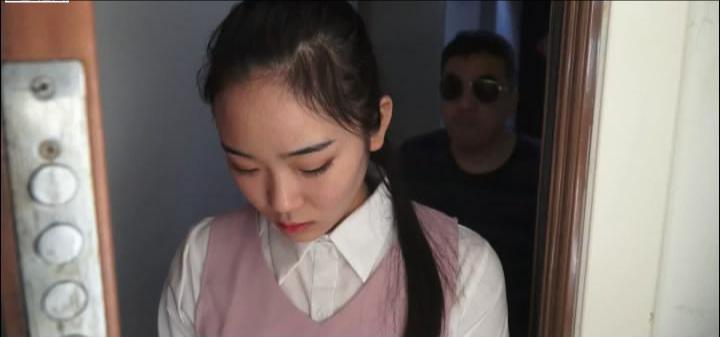 绑架邻家女孩 上篇 猥琐中年男绑架邻家妙龄美女，驷马紧缚，无限挣扎。逃脱无门-1