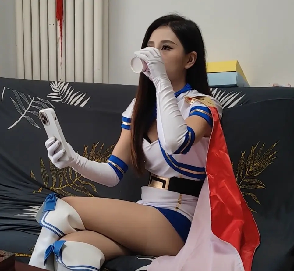 江奈 魔法女英雄被迷晕玩弄-4
