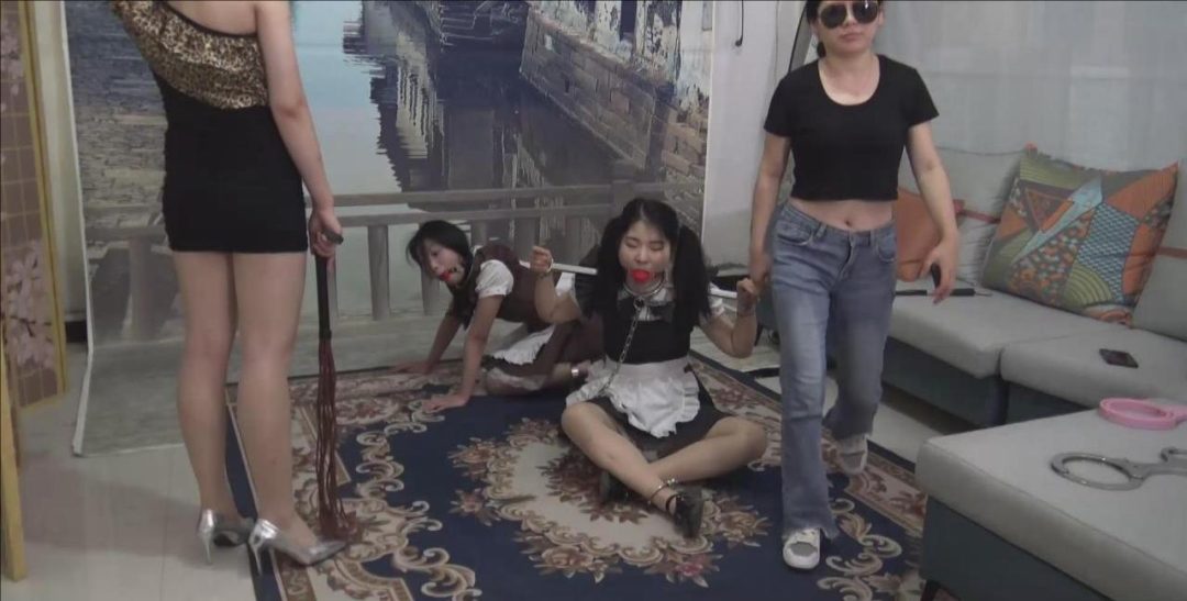 《女王的女仆M》第二集 女王和女王的M开始正式调教抓来的女M接受训练-4