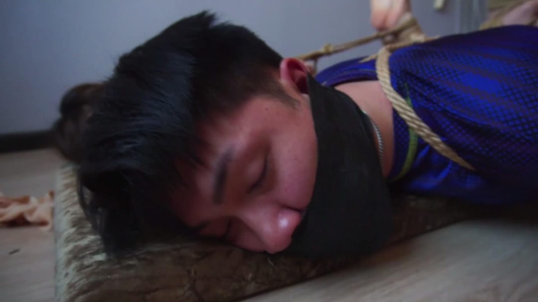 个人定拍——男女连缚塞嘴封嘴过程合集3-10