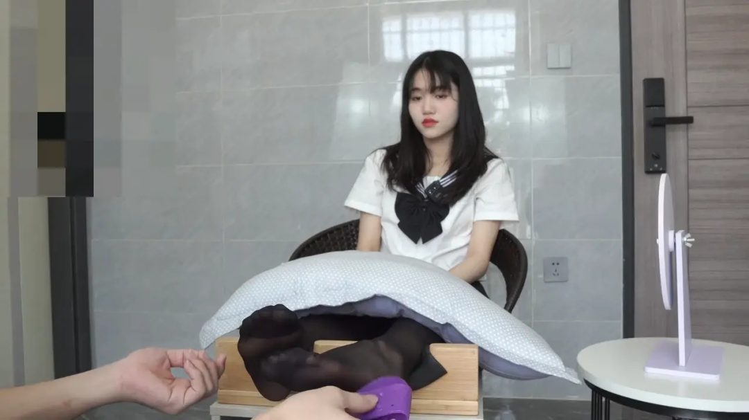 [澳门映画]超可爱小美女月白足枷tk-4