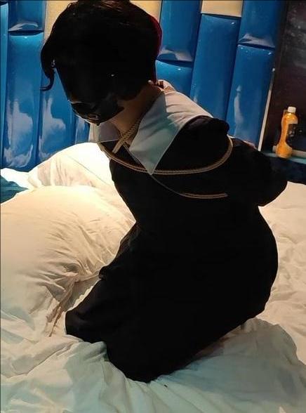 [cosplay]四宫辉夜 ~ 黑丝JK连衣裙 伪娘束缚TK放置-5