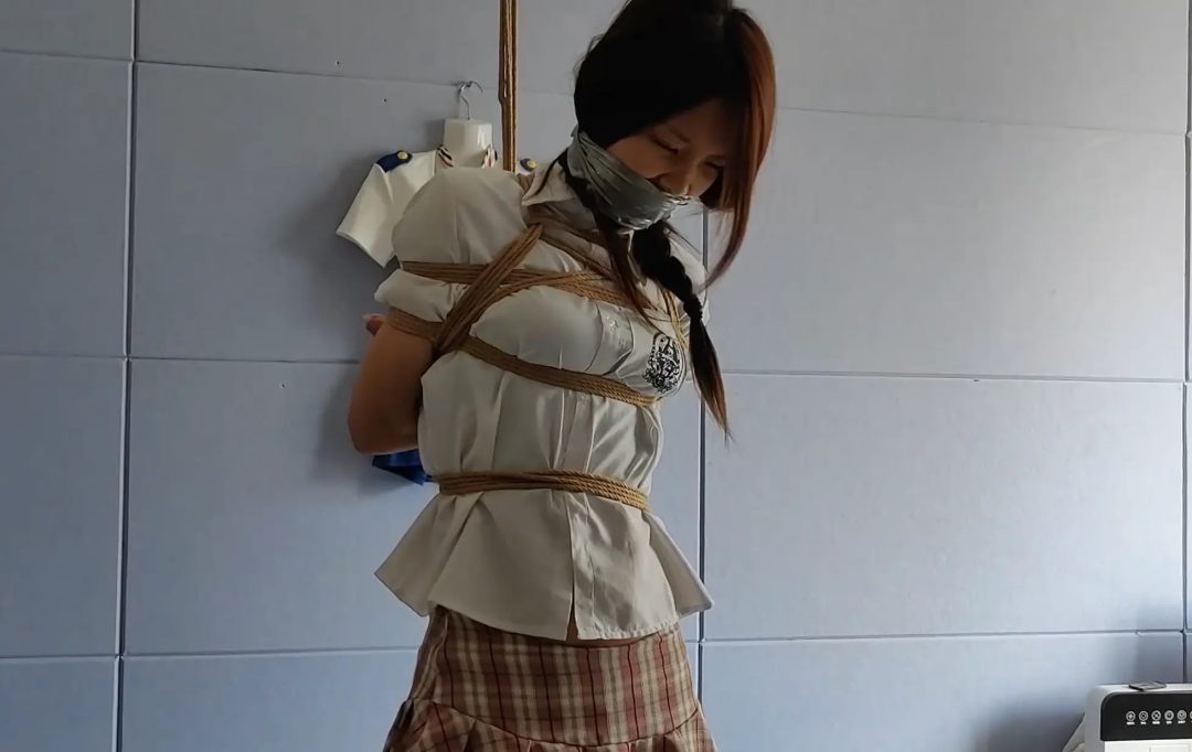 邻家女孩被大叔绑架~她会经历什么呢~-4