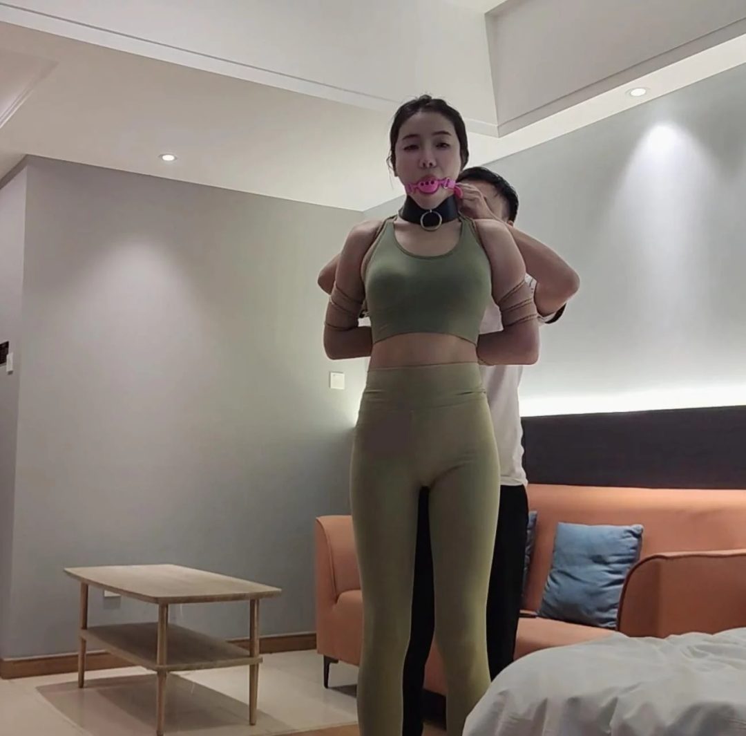 平面模特小玉瑜伽服套装开发体验驷马口球鞭打sp牵引跪下-7