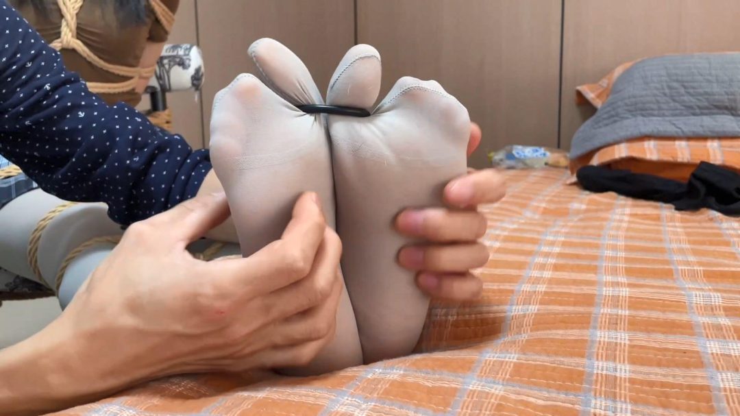 DID剧情片《租房有风险》（下）恩可主演，女孩被长时间捆绑监禁+酷刑折磨，榨干所有财产，被加固捆绑的她能否逃出生天？-6