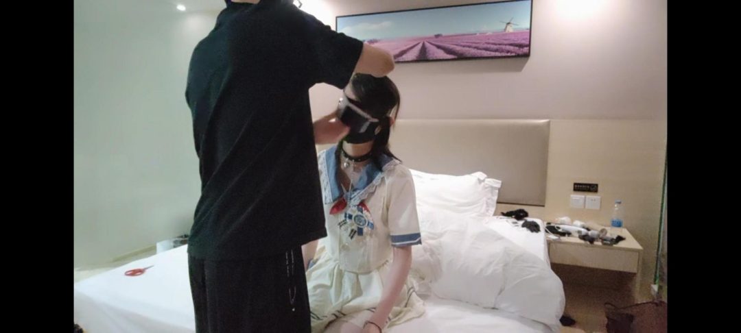 胶带捆绑-2