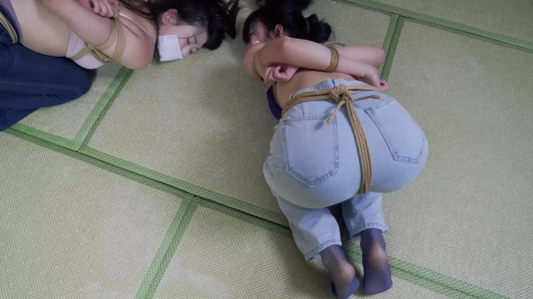 象人原创定拍微剧情—《女M会所》番外篇 老板沉沉不在店 花花 嗷嗷 小0三位女m一起陪客户玩紧缚游戏-8 象人原创定拍微剧情—《女M会所》番外篇 老板沉沉不在店 花花 嗷嗷 小0三位女m一起陪客户玩紧缚游戏-8