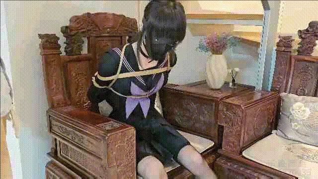 深夜阳台放置玩弄 日式反绑学生（水手服）跪缚固定M腿捆绑玩弄挣扎打裆日式后缚-4