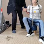 大号口球、牛仔裤、白袜后观音、股绳驷马，初TK，微胖女生很敏感，挣扎的很卖力