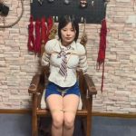 捆绑惩罚游戏，蒙眼猜物品，提问一些关于绳子的问题【嘻嘻】