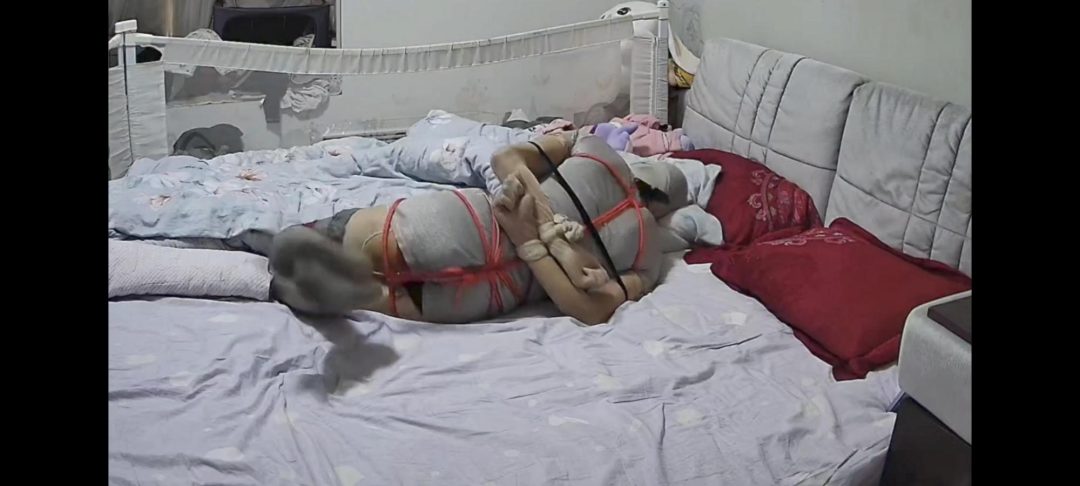 女声伪娘双十一休假在家玩自缚-2