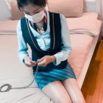 空姐私下玩手铐，不料被劫！口球塞嘴镣铐束缚，还被丝袜全包！皮革束缚！！