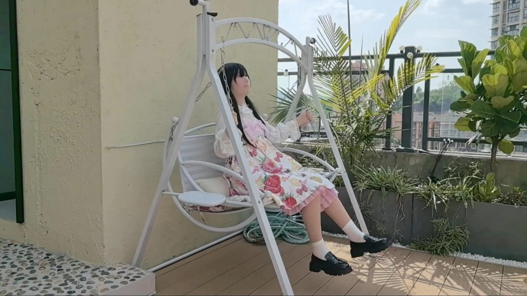 人偶养成记 一年时间每天十个小时的丝袜全包 让她形成肌肉记忆 接受自己人偶的身份-1