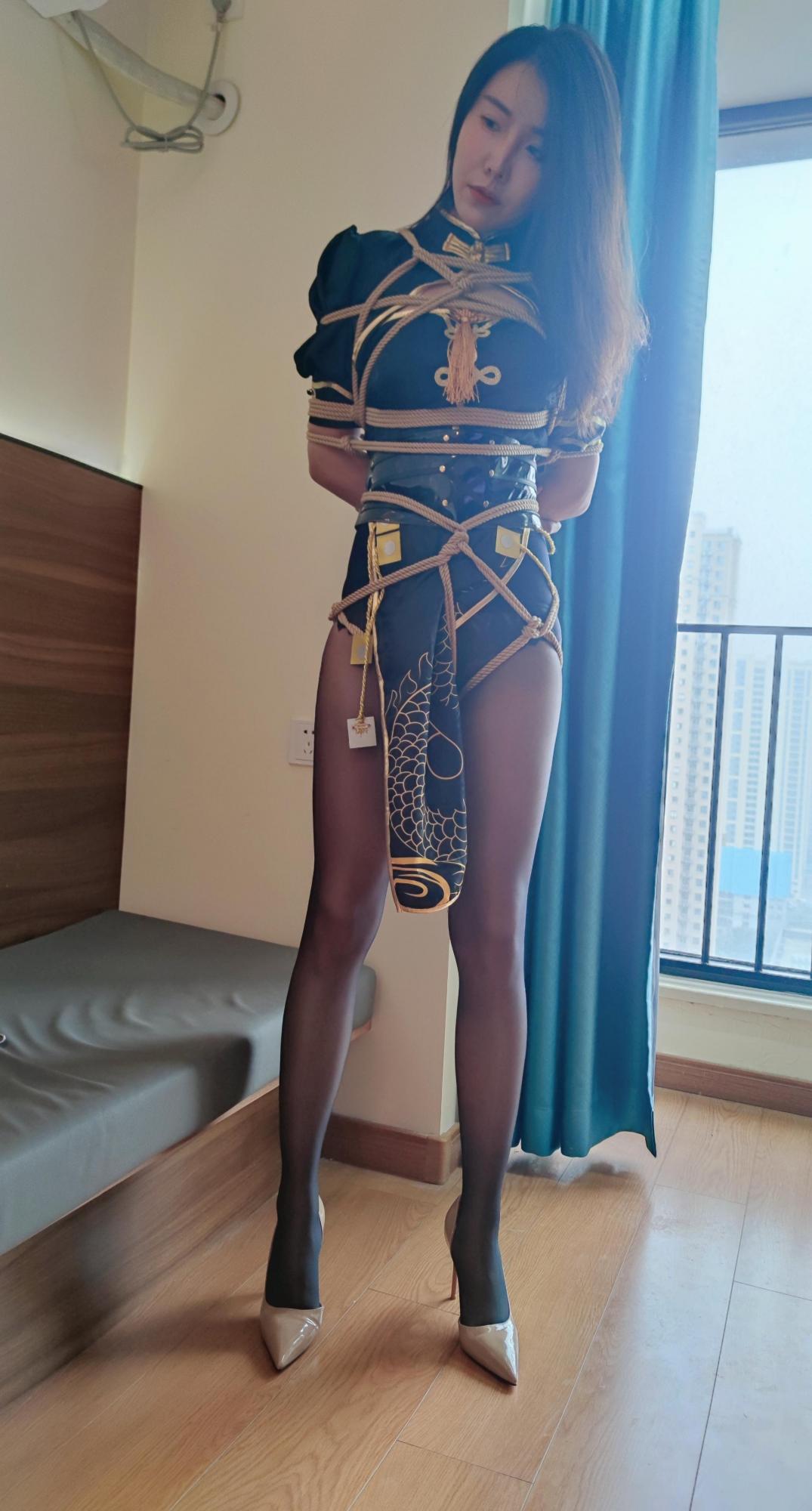 小玉女侠装被缚-2