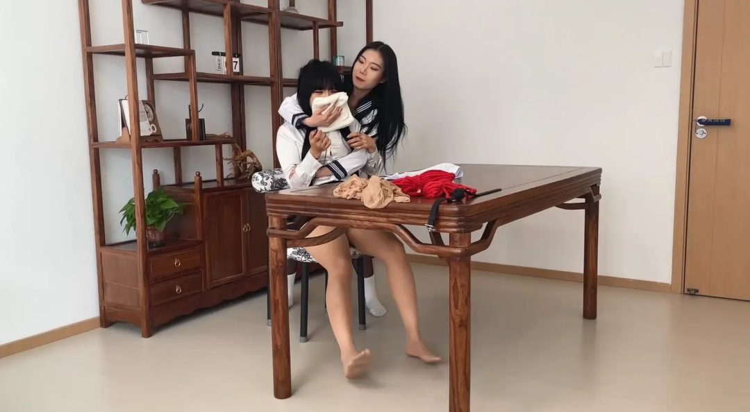 姐姐的小恶魔 捂闷 捆绑-3