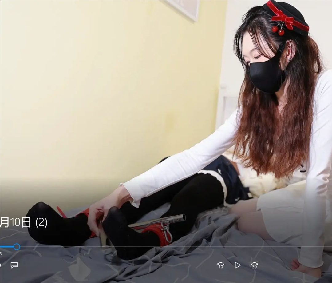 白丝雪儿俘获可爱小伪娘，TJ成自己的私弩，捆绑，踩踏，炸镜，羞辱，捏脸-6