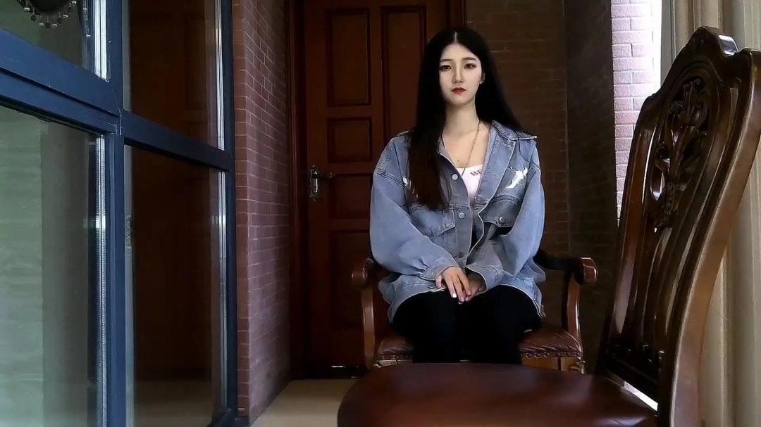 【开心原创】私人定拍-微胖女孩黑丝白袜TK-1