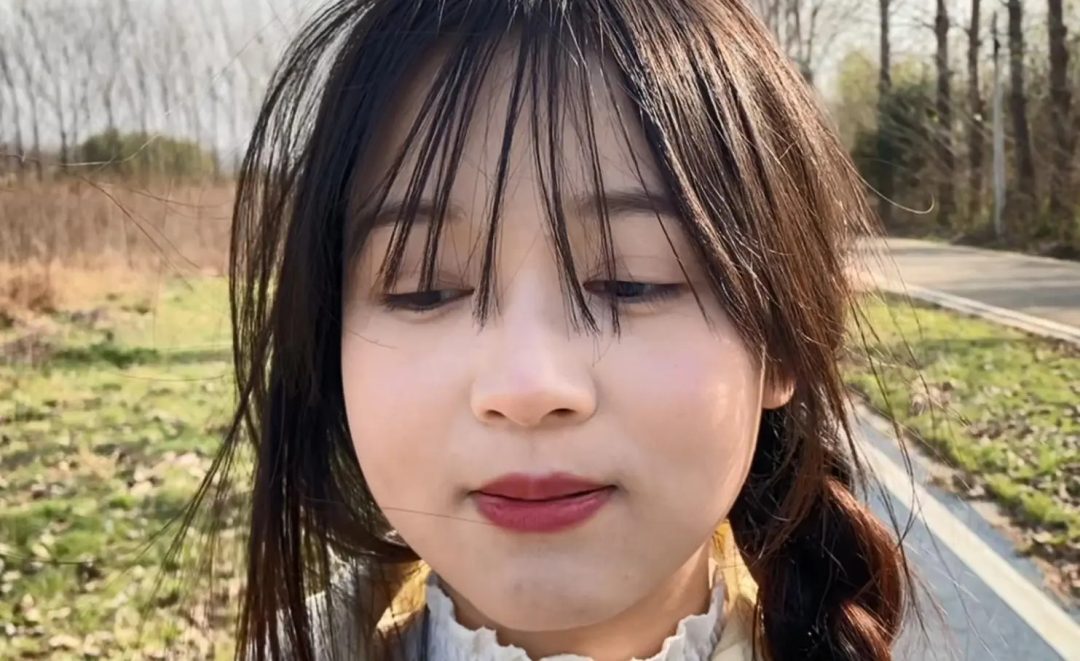 女大学生第一次体验捆绑，室外，3度。6级风，寒风刺骨 可是依然开心-5
