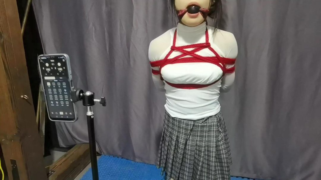 去无赖家里讨债,无赖不在家,正好见到无赖女儿,那就把无赖女儿当女奴玩弄.-12