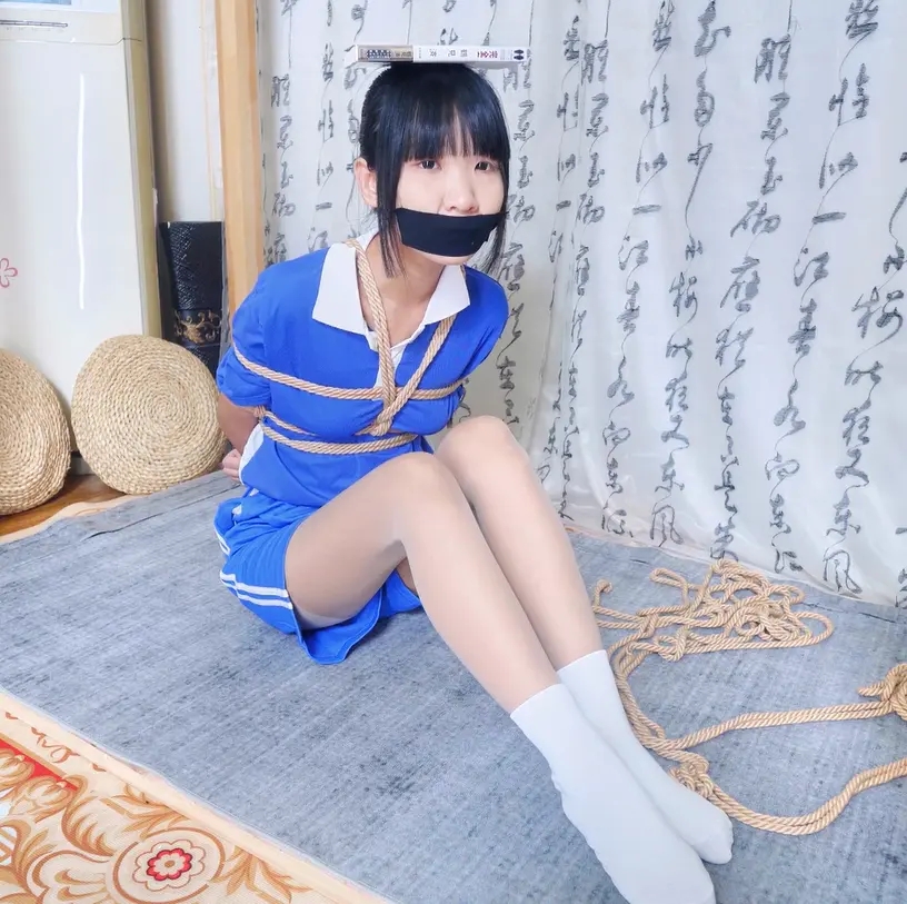 定拍学生妹捆绑-1