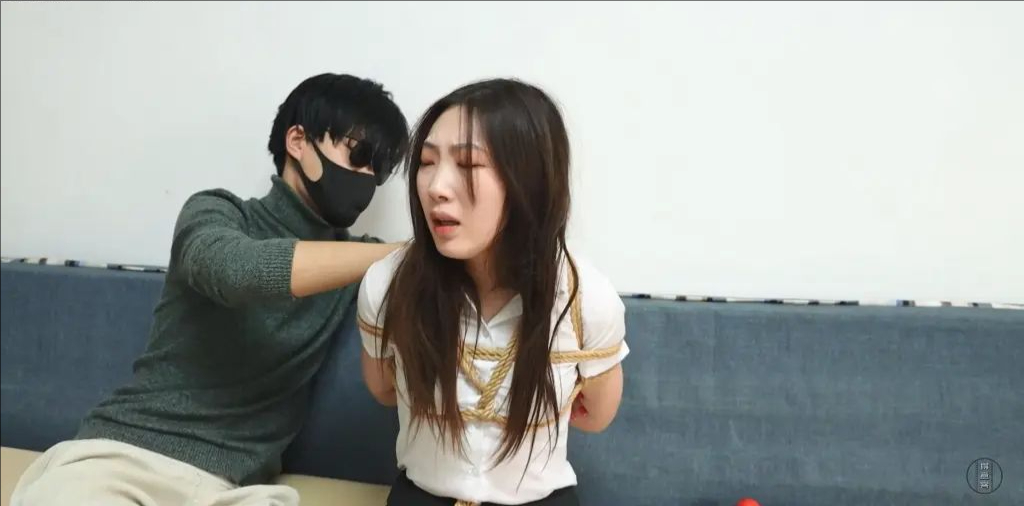 得意客定拍 老板与秘书01 秘书工作失误频发被老板惩罚-8