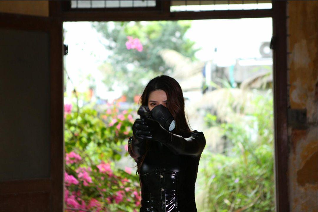 捕获武装女战士（纯DID作品） 连体胶衣 武装女战士 女狙击手 逮捕 女战士捕获 押解 逮捕 搜身play 固定放置 挣扎play DID 皮装-6