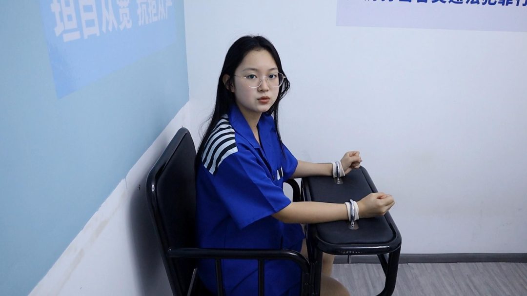 趾间艺束工作室 私人女囚果果与男友主人的镣铐生活 挠脚挠全身TK 手铐脚铐脚趾铐 真实18岁在校高中生-7