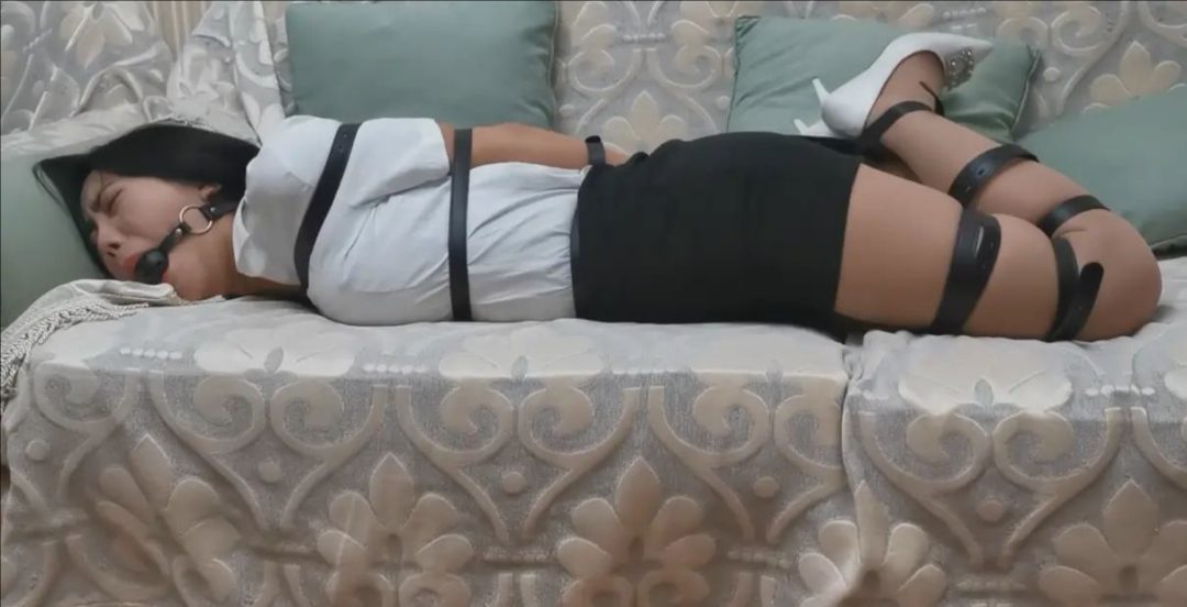 奥特曼：《小丁的捆绑梦》下部-4